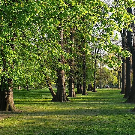 Park Lane Apartment Lea Krasków Dış mekan fotoğraf